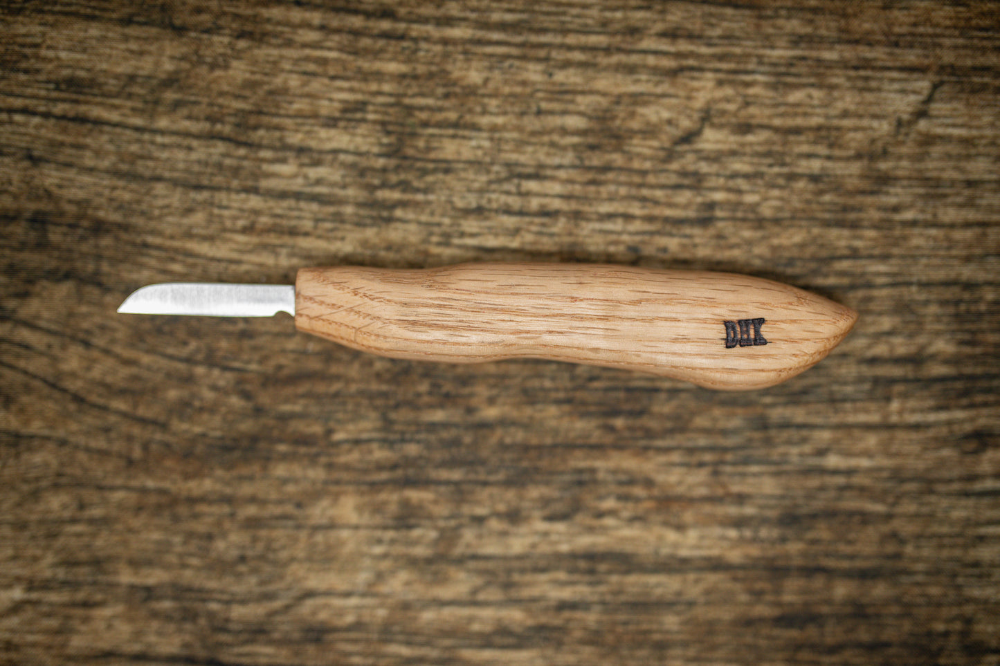 Curvy Handle Carving Knife
